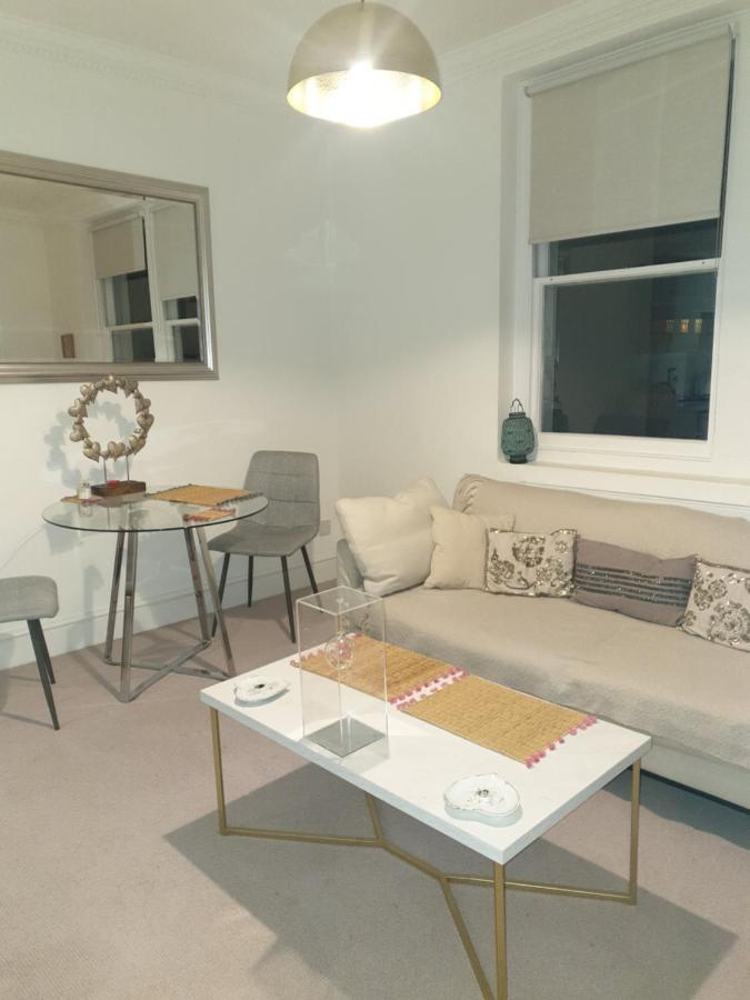 Beautiful One Bedroom Apartment Walking Distance To Paddington And Hyde Park 런던 외부 사진